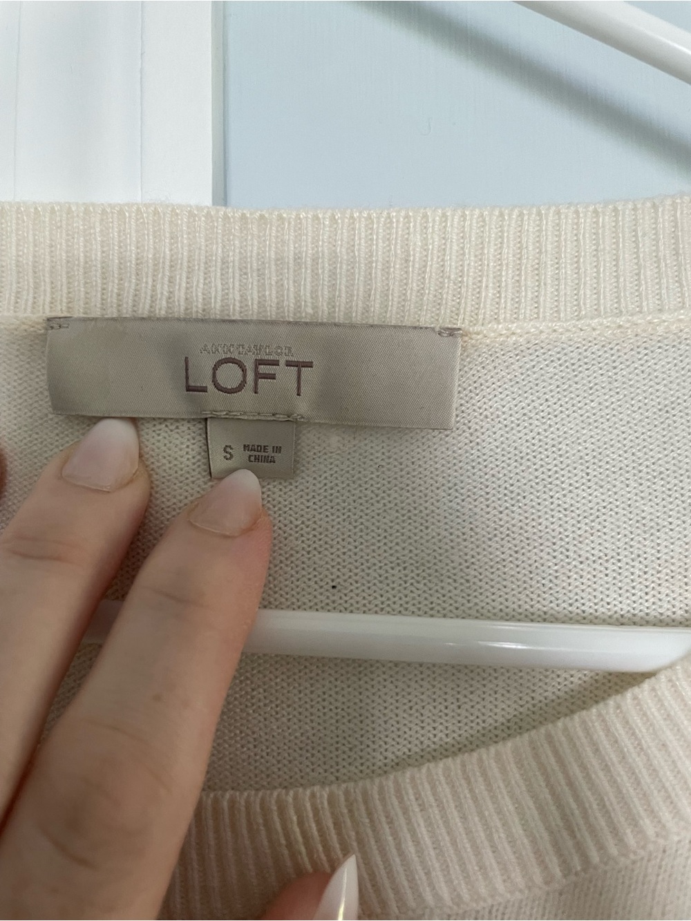 LOFT Women's Cream Crewneck Knit Sweater - Picture 4 of 5